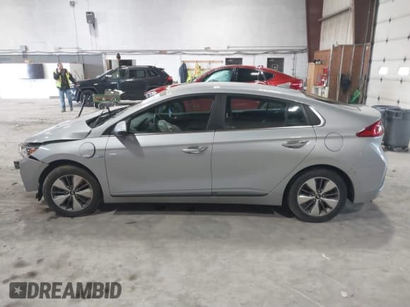 ✅ 2019 Hyundai Ioniq Limited • VIN: KMHC75LD0KU174453 • Lot: 41860496. Wystawiony na IAAI z przebiegiem 66 056 mil. Bezpłatny archiwum sprzedaży aukcyjnych z USA i szczegółowy raport historii pojazdu na DreamBid. Zdjęcie 14.