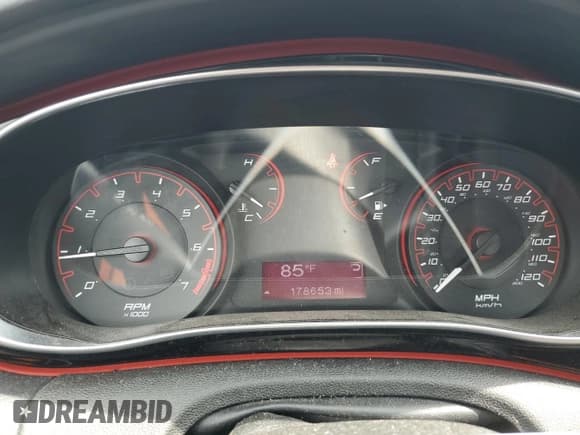 ✅ 2016 Dodge Dart SXT • VIN: 1C3CDFBB9GD564224 • Lot: 86250115. Wystawiony na Copart z przebiegiem 178 653 mil. Bezpłatny archiwum sprzedaży aukcyjnych z USA i szczegółowy raport historii pojazdu na DreamBid. Zdjęcie 9.