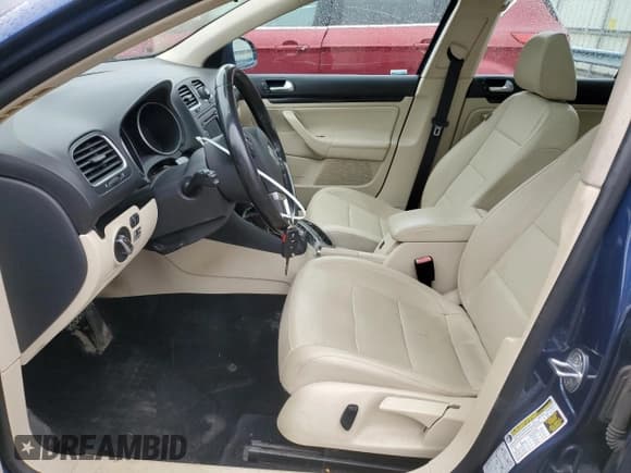 ✅ 2013 Volkswagen Jetta TDI w/Sunroof & Nav • VIN: 3VWPL7AJ6DM604710 • Lot: 90349405. Wystawiony na Copart z przebiegiem 141 018 mil. Bezpłatny archiwum sprzedaży aukcyjnych z USA i szczegółowy raport historii pojazdu na DreamBid. Zdjęcie 7.