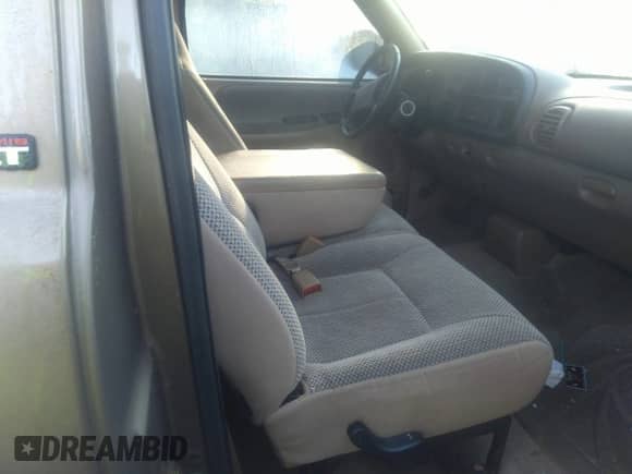 2001 Dodge 1500 with VIN 1B7HC16Y71S669658, listed as a IAAI auction lot 41472744 with 213,617 mi miles and . Bid and sale history available at DreamBid. Image 8.