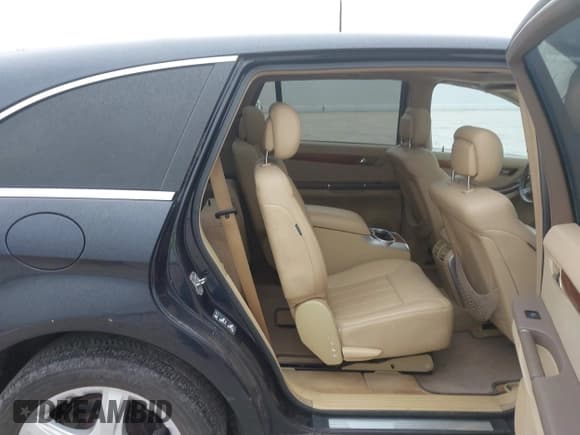 ✅ 2008 Mercedes-Benz R 3.5L • VIN: 4JGCB56E58A081330 • Lot: 43863664. Listed on IAAI with 320,172 mi. Free auction sales archive from the USA and detailed vehicle history report at DreamBid. Image 8.