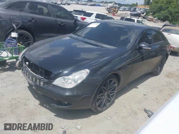 ✅ 2007 Mercedes-Benz CLS 550 • VIN: WDDDJ72X57A083291 • Lot: 42839486. Listed on IAAI with 223,609 mi. Free auction sales archive from the USA and detailed vehicle history report at DreamBid. Image 17.