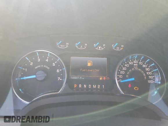 ✅ 2014 Ford F-150 XLT • VIN: 1FTFW1CT7EFC25752 • Lot: 92845905. Wystawiony na Copart z przebiegiem 148 851 mil. Bezpłatny archiwum sprzedaży aukcyjnych z USA i szczegółowy raport historii pojazdu na DreamBid. Zdjęcie 9.