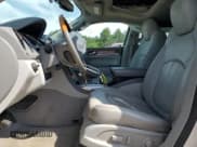 ✅ 2012 Buick Enclave Leather • VIN: 5GAKVCED5CJ369279 • Lot: 70770045. Wystawiony na Copart z przebiegiem 191 188 mil. Bezpłatny archiwum sprzedaży aukcyjnych z USA i szczegółowy raport historii pojazdu na DreamBid. Zdjęcie 7.