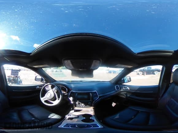 ✅ 2015 Jeep Grand Cherokee Limited • VIN: 1C4RJFBG0FC684685 • Lot: 43485844. Wystawiony na IAAI z przebiegiem 126 054 mil. Bezpłatny archiwum sprzedaży aukcyjnych z USA i szczegółowy raport historii pojazdu na DreamBid. Zdjęcie 19.