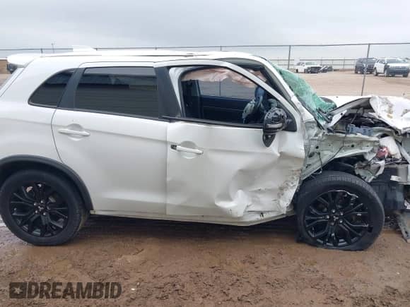 2017 Mitsubishi Outlander ES with VIN JA4AP3AU6HZ035470, listed as a IAAI auction lot 42443342 with 149,212 mi miles and . Bid and sale history available at DreamBid. Image 13.