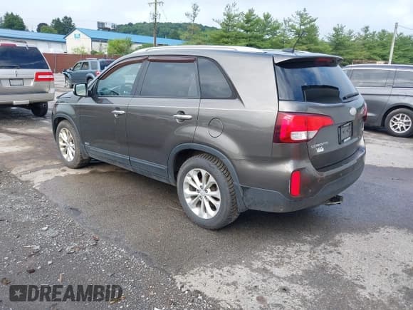 ✅ 2015 Kia Sorento EX • VIN: 5XYKUDA71FG621296 • Лот: 42724508. Опубликован ранее на IAAI с пробегом 188 926 миль. Бесплатный доступ к архиву аукционных продаж из США и подробный отчёт об истории автомобиля на DreamBid. Изображение 3.
