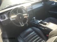 ✅ 2006 Ford Mustang GT Deluxe • VIN: 1ZVFT82H365260761 • Lot: 80966805. Wystawiony na Copart z przebiegiem 95 931 mil. Bezpłatny archiwum sprzedaży aukcyjnych z USA i szczegółowy raport historii pojazdu na DreamBid. Zdjęcie 8.