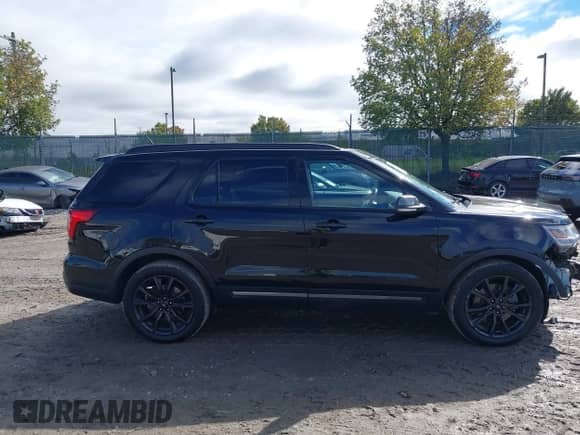 2018 Ford Explorer XLT с VIN 1FM5K7D82JGC89914, выставлен на аукционе IAAI как лот 43425770 с пробегом 73 636 миль миль и . История ставок и продаж доступна на DreamBid. Изображение 13.