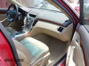 ✅ 2008 Cadillac CTS AWD • VIN: 1G6DT57V880147737 • Лот: 42588537. Опубликован ранее на IAAI с пробегом 179 230 миль. Бесплатный доступ к архиву аукционных продаж из США и подробный отчёт об истории автомобиля на DreamBid. Изображение 5.