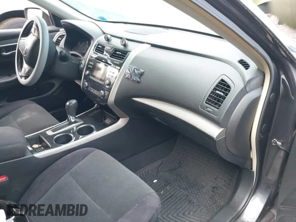 ✅ 2013 Nissan Altima SL • VIN: 1N4AL3AP3DN540711 • Lot: 43135523. Listed on IAAI with 219,552 mi. Free auction sales archive from the USA and detailed vehicle history report at DreamBid. Image 5.