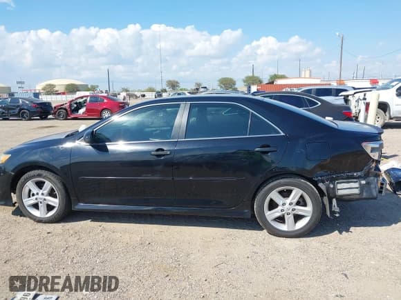 ✅ 2013 Toyota Camry SE • VIN: 4T1BF1FK2DU210082 • Лот: 43415850. Опубликован ранее на IAAI с пробегом 203 411 миль. Бесплатный доступ к архиву аукционных продаж из США и подробный отчёт об истории автомобиля на DreamBid. Изображение 15.