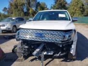 ✅ 2019 Ford Expedition Platinum • VIN: 1FMJU1MT2KEA52380 • Lot: 43488080. Wystawiony na IAAI z przebiegiem 83 989 mil. Bezpłatny archiwum sprzedaży aukcyjnych z USA i szczegółowy raport historii pojazdu na DreamBid. Zdjęcie 12.