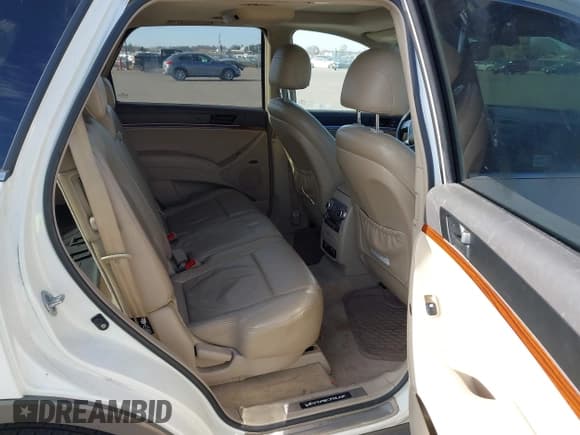 ✅ 2008 Hyundai Veracruz GLS • VIN: KM8NU73CX8U034441 • Lot: 43697866. Listed on IAAI with 167,868 mi. Free auction sales archive from the USA and detailed vehicle history report at DreamBid. Image 8.