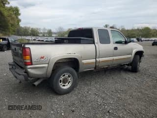 ✅ 2002 Chevrolet Silverado 2500HD LS • VIN: 1GCHK29U62E267096 • Lot: 85281645. Wystawiony na Copart z przebiegiem 171 847 mil. Bezpłatny archiwum sprzedaży aukcyjnych z USA i szczegółowy raport historii pojazdu na DreamBid. Zdjęcie 3.
