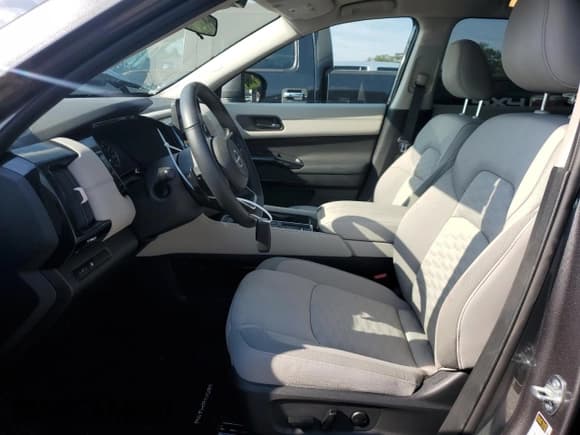 ✅ 2024 Nissan Pathfinder SV • VIN: 5N1DR3BA9RC297422 • Lot: 80992775. Listed on Copart with 4,289 mi. Free auction sales archive from the USA and detailed vehicle history report at DreamBid. Image 7.