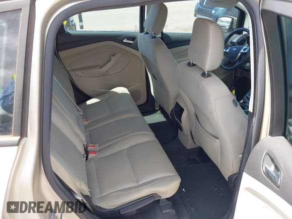 ✅ 2018 Ford C-Max SE • VIN: 1FADP5AU7JL105118 • Lot: 42085019. Wystawiony na IAAI z przebiegiem 71 019 mil. Bezpłatny archiwum sprzedaży aukcyjnych z USA i szczegółowy raport historii pojazdu na DreamBid. Zdjęcie 8.