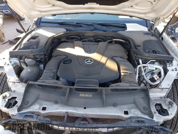 ✅ 2018 Mercedes-Benz E 400 • VIN: WDD1K6FB6JF036418 • Lot: 43416936. Listed on IAAI with 92,671 mi. Free auction sales archive from the USA and detailed vehicle history report at DreamBid. Image 10.