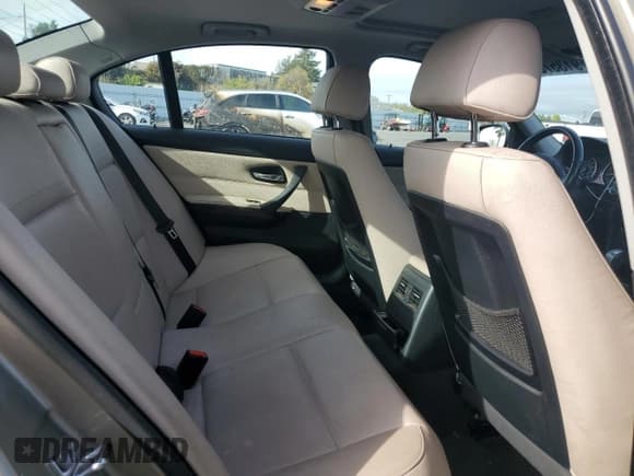 ✅ 2009 BMW 3 Series 328i • VIN: WBAPH53559A435872 • Lot: 91357385. Wystawiony na Copart z przebiegiem 126 482 mil. Bezpłatny archiwum sprzedaży aukcyjnych z USA i szczegółowy raport historii pojazdu na DreamBid. Zdjęcie 10.