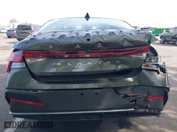 ✅ 2025 Hyundai Elantra SEL Sport • VIN: KMHLM4DG7SU917086 • Lot: 43175408. Listed on IAAI with 4,175 mi. Free auction sales archive from the USA and detailed vehicle history report at DreamBid. Image 16.