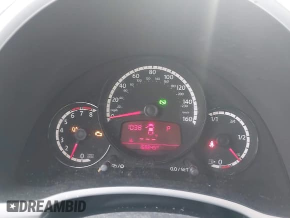 ✅ 2013 Volkswagen Beetle 2.5L • VIN: 3VWJP7ATXDM666347 • Lot: 41721351. Wystawiony na IAAI z przebiegiem 169 845 mil. Bezpłatny archiwum sprzedaży aukcyjnych z USA i szczegółowy raport historii pojazdu na DreamBid. Zdjęcie 7.