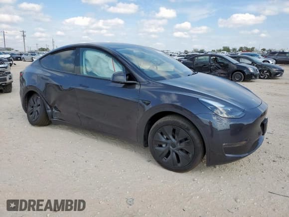 ✅ 2025 Tesla Model Y Long Range • VIN: 7SAYGDED7SA342535 • Лот: 81254225. Опубликован ранее на Copart с пробегом 12 638 миль. Бесплатный доступ к архиву аукционных продаж из США и подробный отчёт об истории автомобиля на DreamBid. Изображение 4.