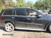 ✅ 2011 Mercedes-Benz GL 550 • VIN: 4JGBF8GE9BA742283 • Lot: 43267902. Wystawiony na IAAI z przebiegiem 145 154 mil. Bezpłatny archiwum sprzedaży aukcyjnych z USA i szczegółowy raport historii pojazdu na DreamBid. Zdjęcie 13.