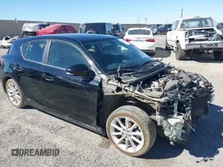 ✅ 2012 Lexus CT 200h Premium • VIN: JTHKD5BHXC2065362 • Lot: 43389385. Wystawiony na IAAI z przebiegiem Nie podano. Bezpłatny archiwum sprzedaży aukcyjnych z USA i szczegółowy raport historii pojazdu na DreamBid. Zdjęcie 1.