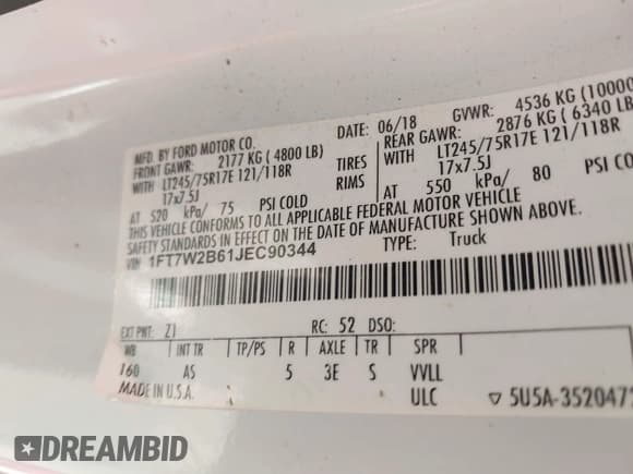 ✅ 2018 Ford F-250 XL • VIN: 1FT7W2B61JEC90344 • Lot: 43017048. Wystawiony na IAAI z przebiegiem 186 157 mil. Bezpłatny archiwum sprzedaży aukcyjnych z USA i szczegółowy raport historii pojazdu na DreamBid. Zdjęcie 9.