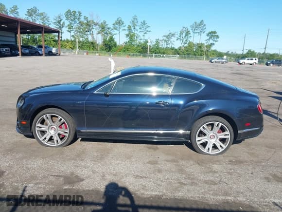 ✅ 2015 Bentley Continental GT • VIN: SCBFH7ZA0FC049703 • Lot: 42803794. Listed on IAAI with 85,149 mi. Free auction sales archive from the USA and detailed vehicle history report at DreamBid. Image 14.