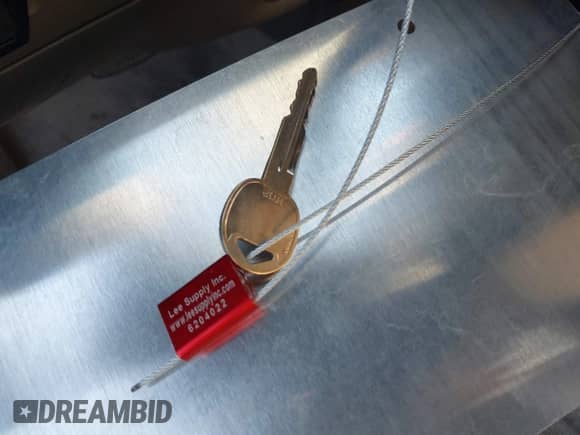 2002 Hyundai Sonata GLS с VIN KMHWF35H72A678701, выставлен на аукционе IAAI как лот 41335017 с пробегом 196 926 миль миль и . История ставок и продаж доступна на DreamBid. Изображение 11.