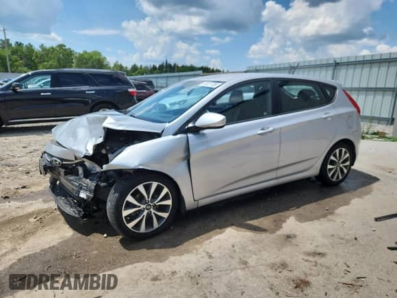 ✅ 2015 Hyundai Accent Sport • VIN: KMHCU5AE6FU205697 • Lot: 63021735. Wystawiony na Copart z przebiegiem 61 702 mil. Bezpłatny archiwum sprzedaży aukcyjnych z USA i szczegółowy raport historii pojazdu na DreamBid. Zdjęcie 1.