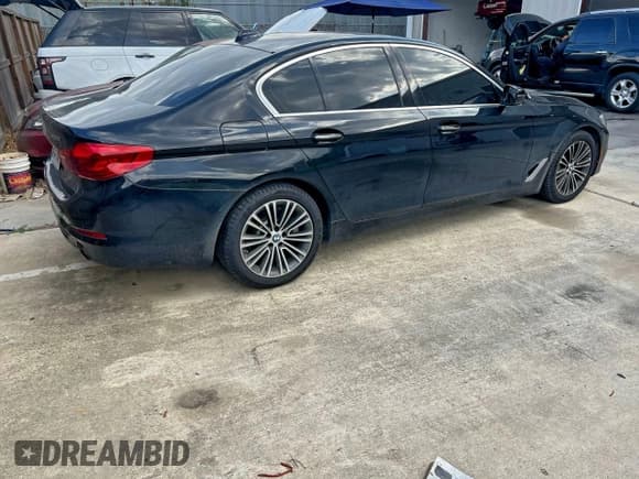 ✅ 2018 BMW 5 Series 530i • VIN: WBAJA5C5XJWA56967 • Лот: 95072665. Опубликован ранее на Copart с пробегом 131 824 миль. Бесплатный доступ к архиву аукционных продаж из США и подробный отчёт об истории автомобиля на DreamBid. Изображение 4.