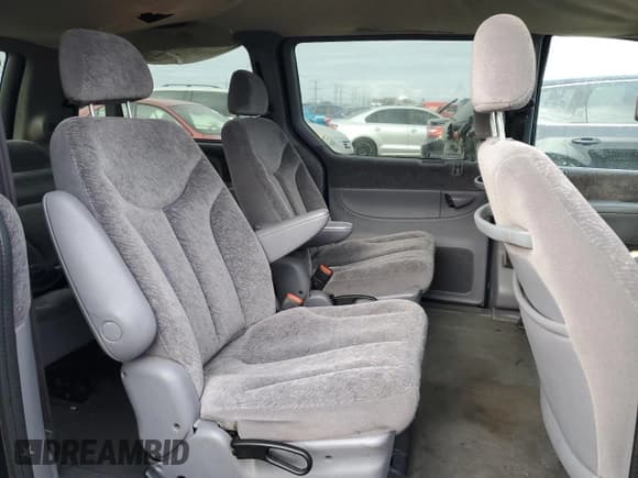 ✅ 2000 Dodge Caravan LE • VIN: 1B4GP54L8YB695868 • Lot: 41660005. Listed on Copart with 168,868 mi. Free auction sales archive from the USA and detailed vehicle history report at DreamBid. Image 11.