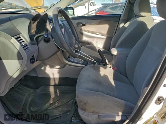 ✅ 2010 Toyota Corolla LE • VIN: 1NXBU4EEXAZ329240 • Lot: 94328365. Wystawiony na Copart z przebiegiem 187 543 mil. Bezpłatny archiwum sprzedaży aukcyjnych z USA i szczegółowy raport historii pojazdu na DreamBid. Zdjęcie 7.