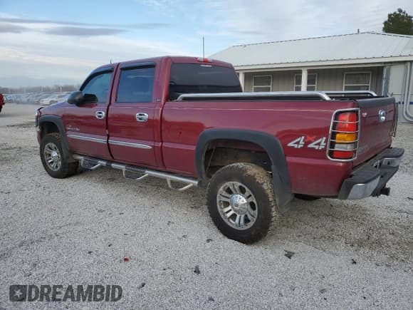 ✅ 2005 GMC Sierra 2500HD SLT • VIN: 1GTHK23215F919161 • Lot: 89206725. Listed on Copart with 156,576 mi. Free auction sales archive from the USA and detailed vehicle history report at DreamBid. Image 2.