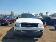 ✅ 2006 Ford Explorer XLS • VIN: 1FMEU72E96UB27905 • Lot: 43224728. Wystawiony na IAAI z przebiegiem 127 519 mil. Bezpłatny archiwum sprzedaży aukcyjnych z USA i szczegółowy raport historii pojazdu na DreamBid. Zdjęcie 13.