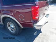 ✅ 1998 Ford Expedition XLT • VIN: 1FMPU18LXWLC41445 • Lot: 42899943. Wystawiony na IAAI z przebiegiem 297 122 mil. Bezpłatny archiwum sprzedaży aukcyjnych z USA i szczegółowy raport historii pojazdu na DreamBid. Zdjęcie 6.