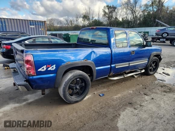 ✅ 2003 Chevrolet Silverado 1500 LS • VIN: 1GCEK19V23E203242 • Лот: 90401035. Опубликован ранее на Copart с пробегом 264 953 миль. Бесплатный доступ к архиву аукционных продаж из США и подробный отчёт об истории автомобиля на DreamBid. Изображение 3.