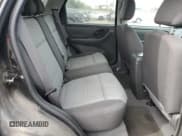 ✅ 2005 Ford Escape XLS Value • VIN: 1FMYU92Z75KB28721 • Лот: 84357895. Опубликован ранее на Copart с пробегом 42 569 миль. Бесплатный доступ к архиву аукционных продаж из США и подробный отчёт об истории автомобиля на DreamBid. Изображение 11.