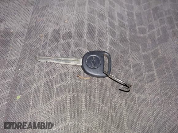 ✅ 2004 Chevrolet Colorado Z85 • VIN: 1GCDT198448144570 • Лот: 42581195. Опубликован ранее на IAAI с пробегом 278 672 миль. Бесплатный доступ к архиву аукционных продаж из США и подробный отчёт об истории автомобиля на DreamBid. Изображение 11.