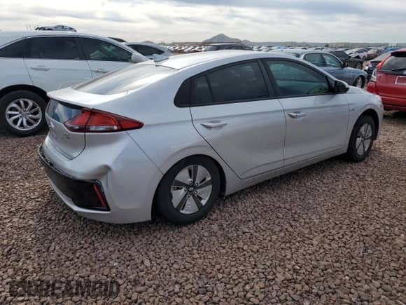 2019 Hyundai Ioniq Blue z VIN KMHC65LC7KU124949, wystawiony jako Copart lot #49966654 z przebiegiem 88 616 mil mil oraz Szkoda całkowita • Salvage title. Historia ofert i sprzedaży dostępna na DreamBid. Obrazek 3.