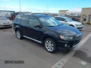 ✅ 2012 Mitsubishi Outlander SE • VIN: JA4AS3AW2CU027663 • Lot: 43143602. Wystawiony na IAAI z przebiegiem 108 859 mil. Bezpłatny archiwum sprzedaży aukcyjnych z USA i szczegółowy raport historii pojazdu na DreamBid. Zdjęcie 1.