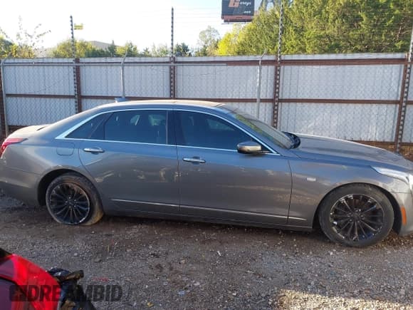 ✅ 2018 Cadillac CT6 Luxury RWD • VIN: 1G6KC5RX5JU159347 • Lot: 43567078. Wystawiony na IAAI z przebiegiem 154 515 mil. Bezpłatny archiwum sprzedaży aukcyjnych z USA i szczegółowy raport historii pojazdu na DreamBid. Zdjęcie 13.