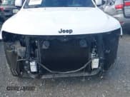 ✅ 2018 Jeep Grand Cherokee Laredo E • VIN: 1C4RJFAG7JC475650 • Lot: 42684762. Wystawiony na IAAI z przebiegiem 129 660 mil. Bezpłatny archiwum sprzedaży aukcyjnych z USA i szczegółowy raport historii pojazdu na DreamBid. Zdjęcie 12.