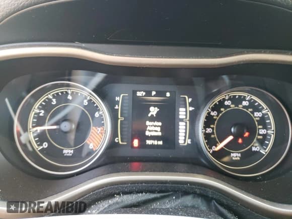 ✅ 2014 Jeep Cherokee Latitude • VIN: 1C4PJLCS7EW116696 • Lot: 93183235. Wystawiony na Copart z przebiegiem 76 718 mil. Bezpłatny archiwum sprzedaży aukcyjnych z USA i szczegółowy raport historii pojazdu na DreamBid. Zdjęcie 9.