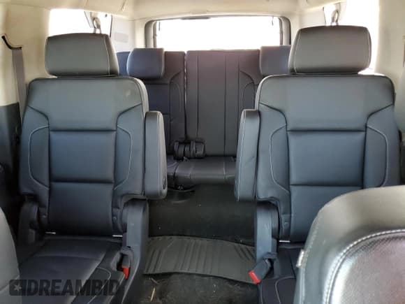 ✅ 2016 Chevrolet Suburban LTZ • VIN: 1GNSKJKC4GR343892 • Lot: 70691725. Wystawiony na Copart z przebiegiem 66 001 mil. Bezpłatny archiwum sprzedaży aukcyjnych z USA i szczegółowy raport historii pojazdu na DreamBid. Zdjęcie 10.