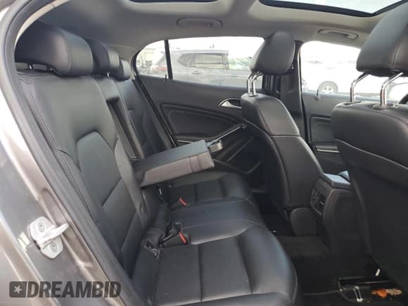 ✅ 2015 Mercedes-Benz GLA 250 • VIN: WDCTG4GBXFJ035343 • Lot: 85103595. Listed on Copart with Not provided. Free auction sales archive from the USA and detailed vehicle history report at DreamBid. Image 11.