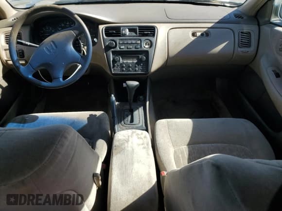 ✅ 1998 Honda Accord EX • VIN: 1HGCG5659WA122384 • Лот: 84902915. Опубликован ранее на Copart с пробегом 294 967 миль. Бесплатный доступ к архиву аукционных продаж из США и подробный отчёт об истории автомобиля на DreamBid. Изображение 8.