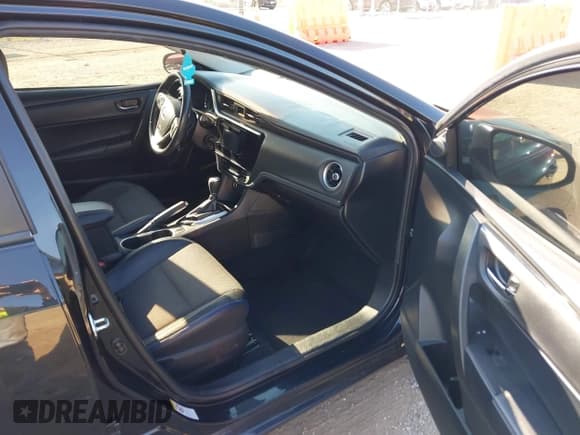 ✅ 2018 Toyota Corolla LE • VIN: 2T1BURHE2JC058295 • Lot: 43624748. Listed on IAAI with 128,136 mi. Free auction sales archive from the USA and detailed vehicle history report at DreamBid. Image 5.